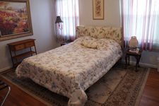 chesapeake bay rental queen bed